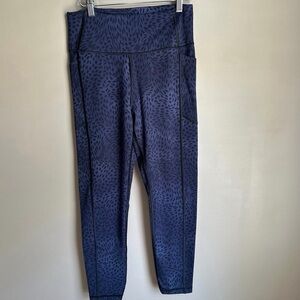 Women’s Victoria’s Secret Purple and Black Leggings with Pockets Size Medium